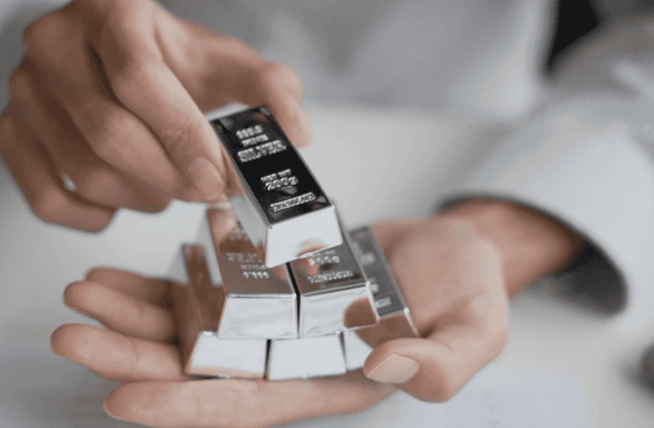 kenaikkan harga perak per tahun