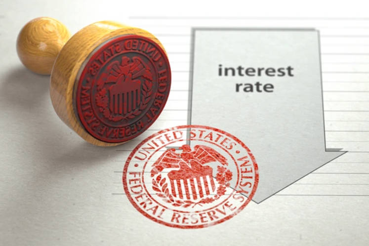 The Next Fed Rate Cut is likely because of rising inflation and a downward trend on employment - Ultima Markets