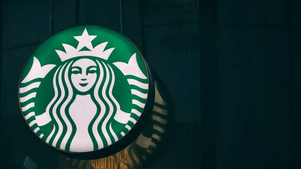  Starbucks competitors are Luckin Coffee and Costa Coffee. - Ultima Markets