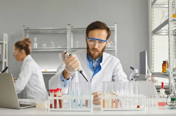 Here are the top biotech ETFs to watch in 2025. - Ultima Markets