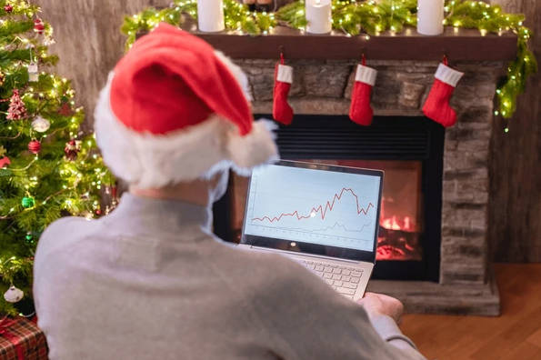Yale Hirsch says “If Santa Claus should fail to call, bears may come to Broad and Wall.” - Ultima Markets