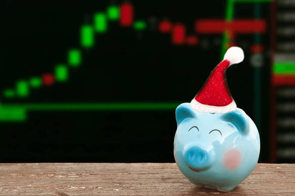 The Santa Claus Rally refers to stock market gains during the last 5 days of December and the first 2 days of January. - Ultima Markets