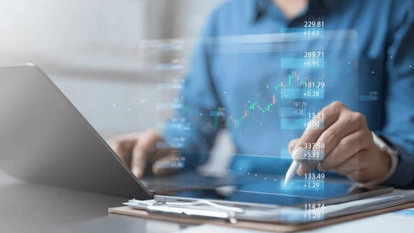 Traders use Delta for various strategies, including risk management and creating effective trading strategies. - Ultima Markets
