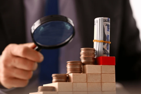 Macroeconomics vs microeconomics. - Ultima Markets
